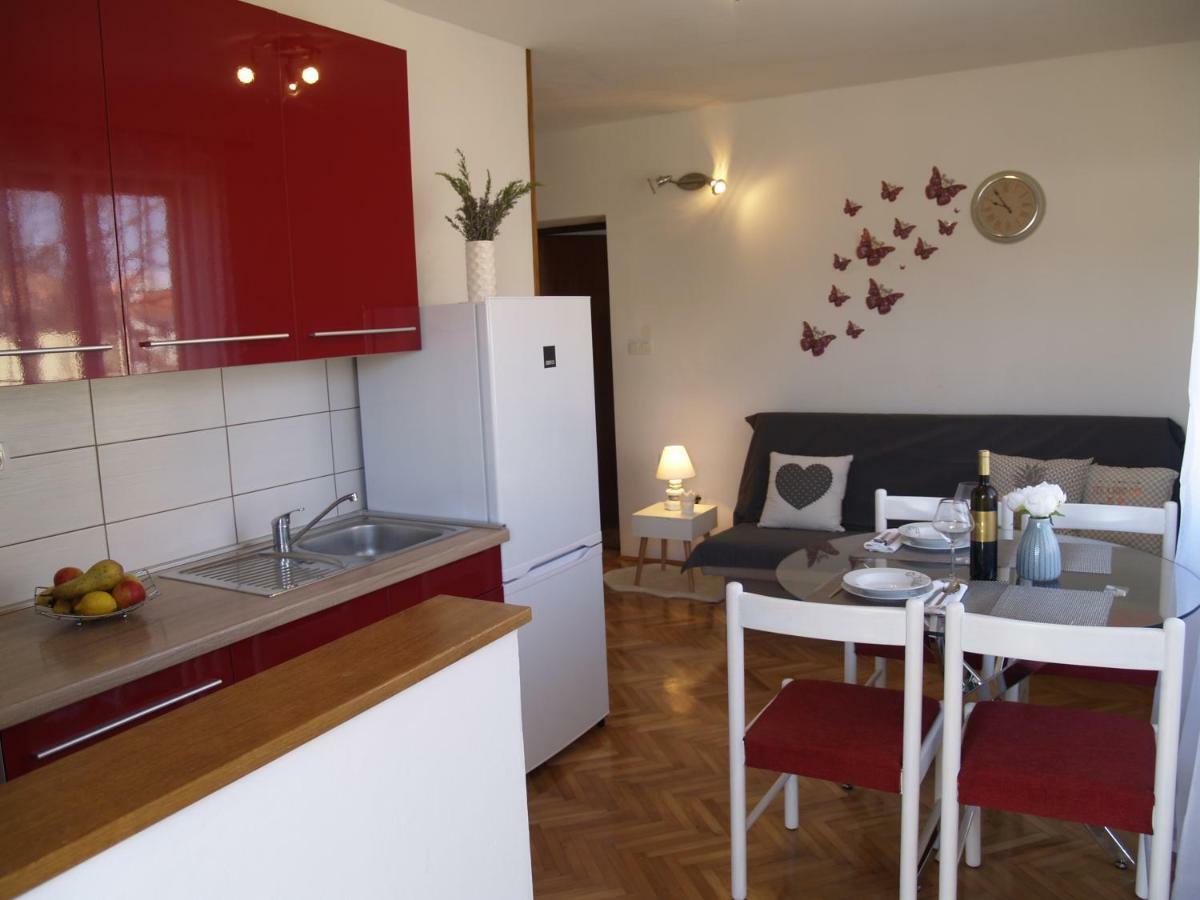 אוגייאן Apartment Vito מראה חיצוני תמונה